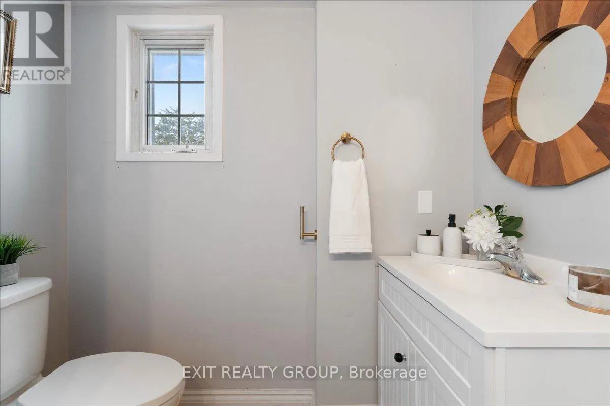 895 ENGLISH SETTLEMENT ROAD