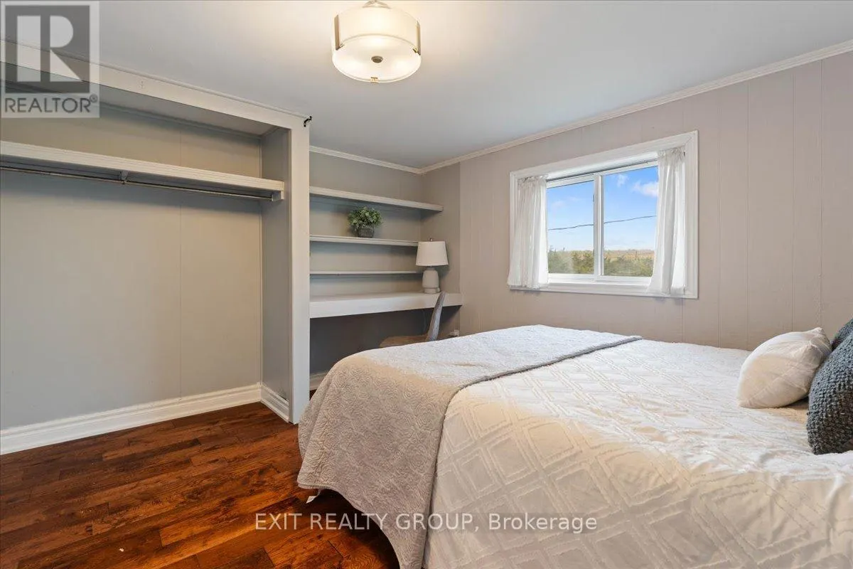 895 ENGLISH SETTLEMENT ROAD