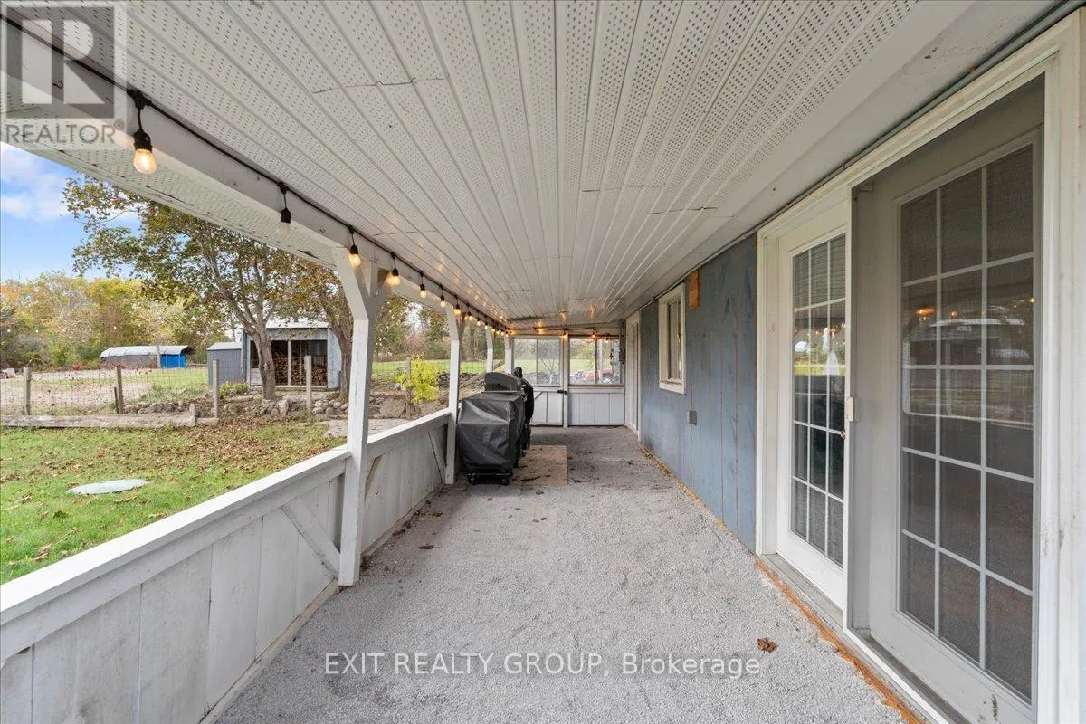 895 ENGLISH SETTLEMENT ROAD