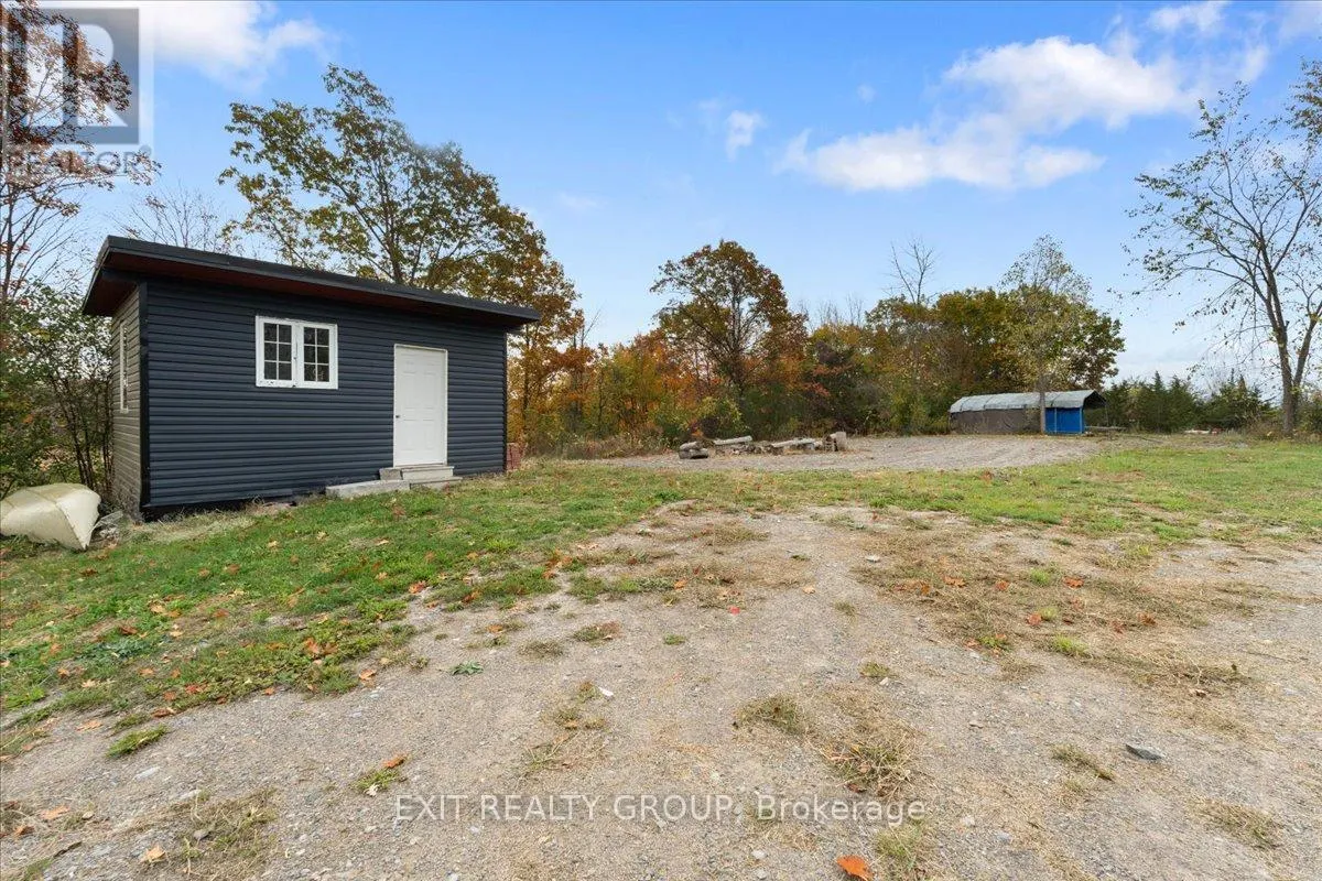 895 ENGLISH SETTLEMENT ROAD