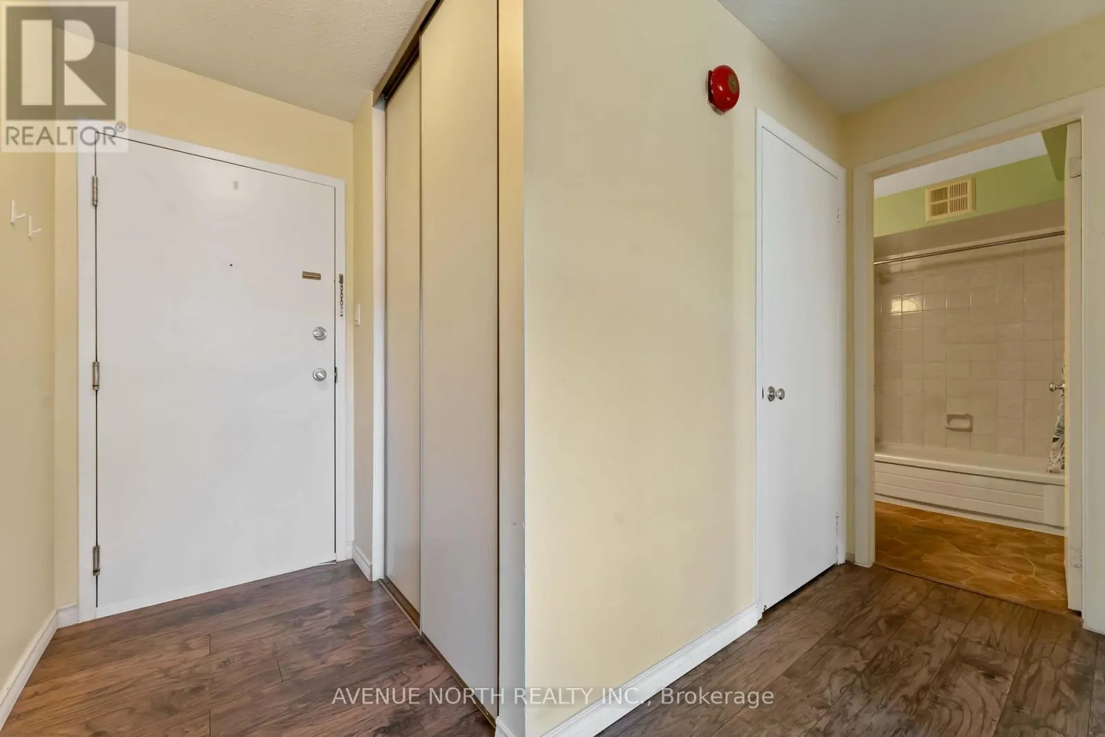 200 - 214 VIEWMOUNT DRIVE