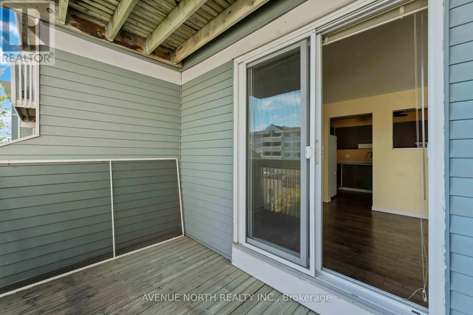 200 - 214 VIEWMOUNT DRIVE