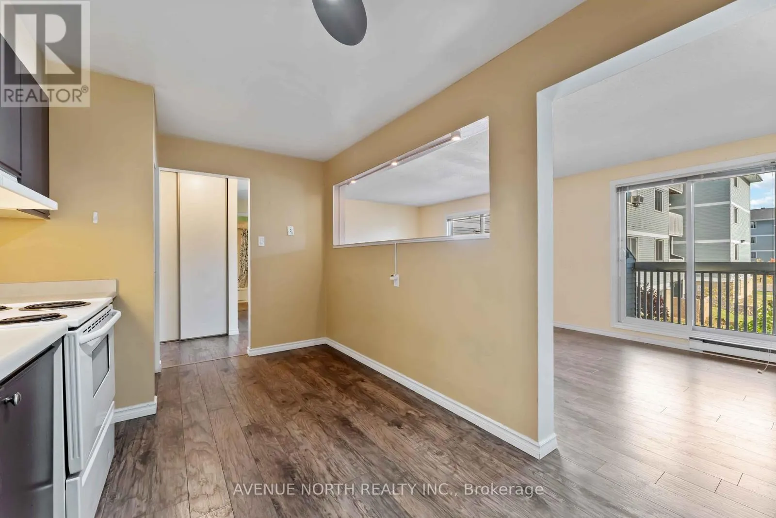 200 - 214 VIEWMOUNT DRIVE