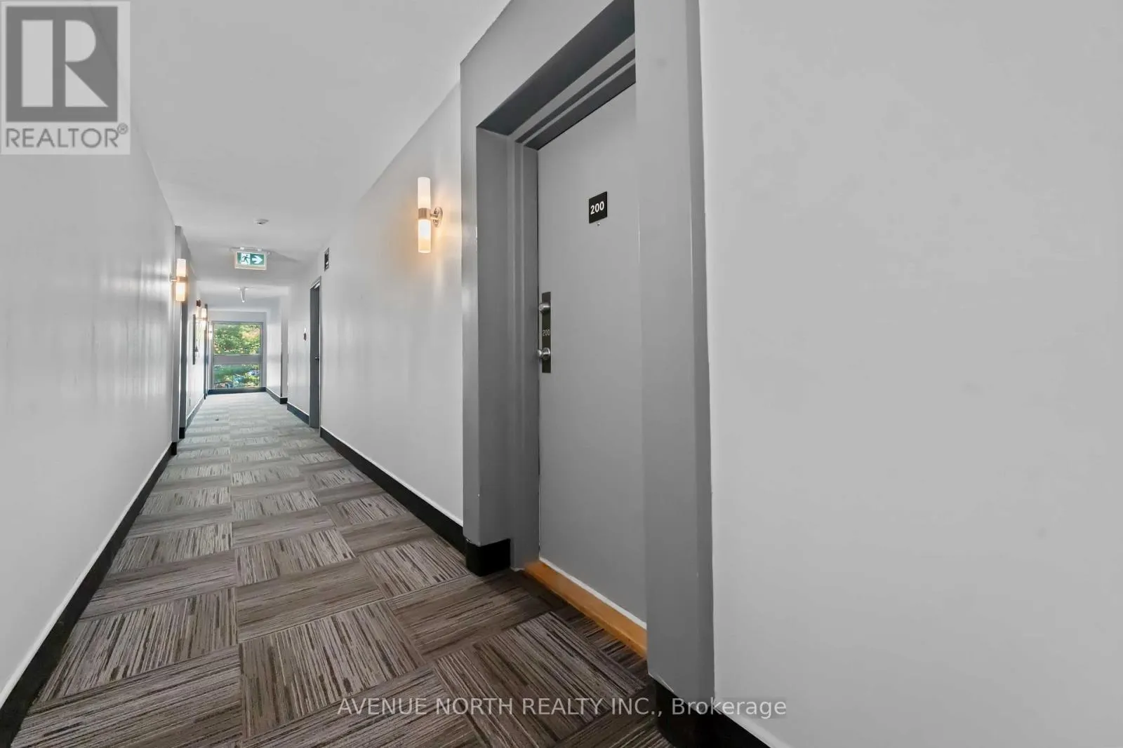 200 - 214 VIEWMOUNT DRIVE