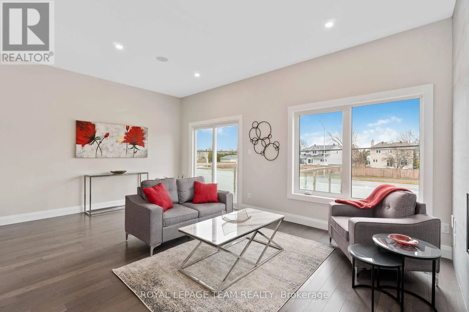 16 MELVILLE DRIVE