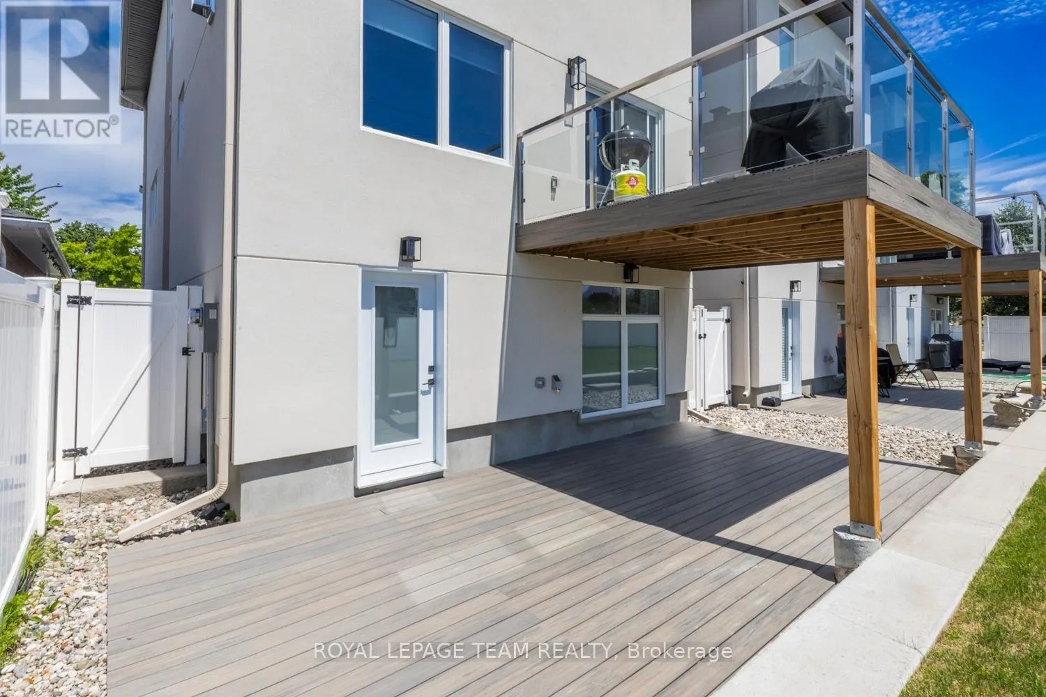 16 MELVILLE DRIVE