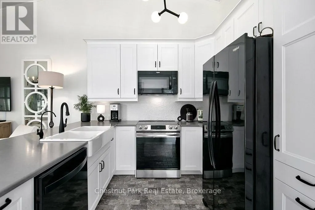16 - 83 VICTORIA STREET, #16