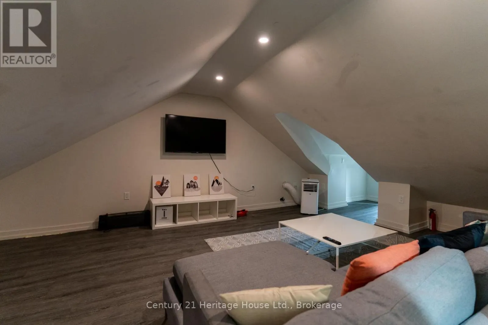 A - 210 WILSON STREET, #A