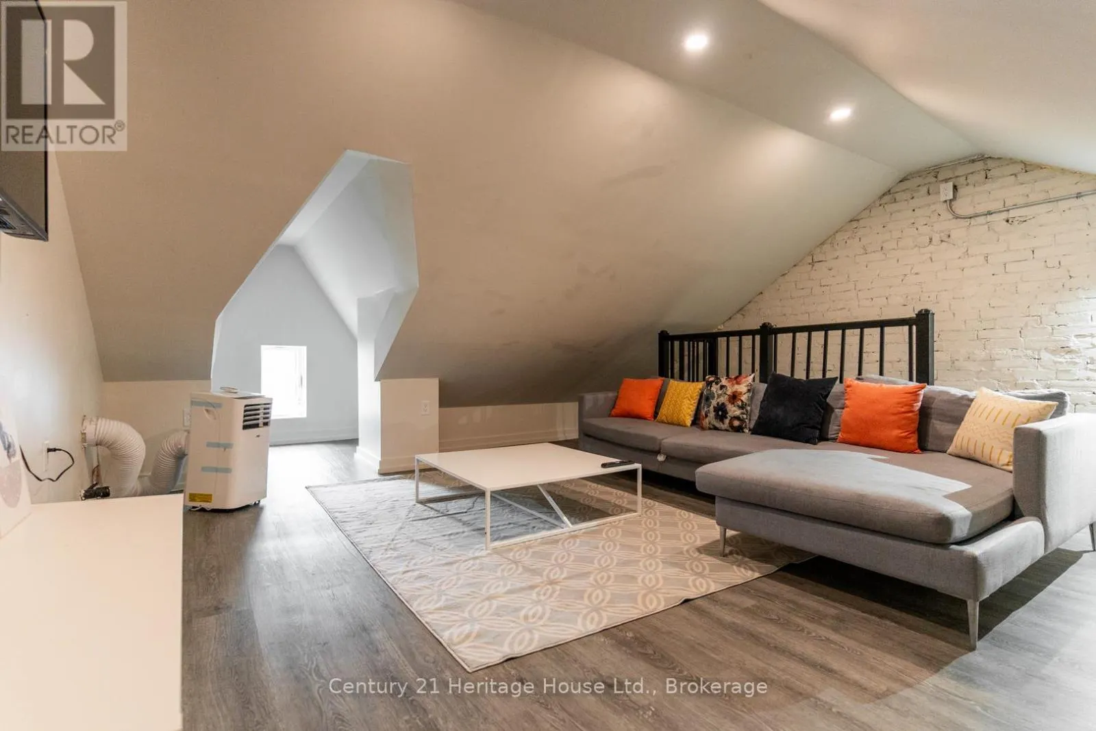 A - 210 WILSON STREET, #A