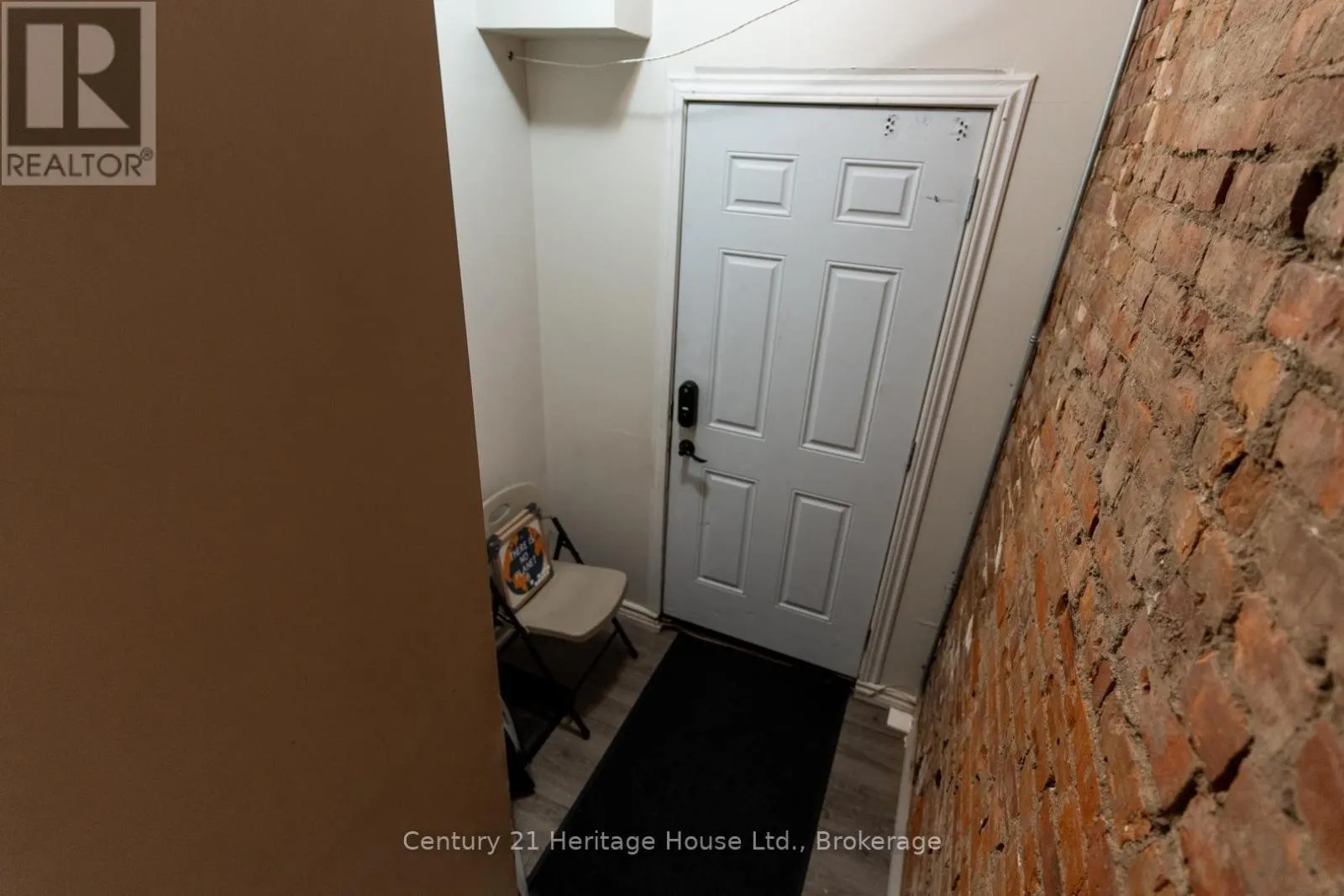 A - 210 WILSON STREET, #A