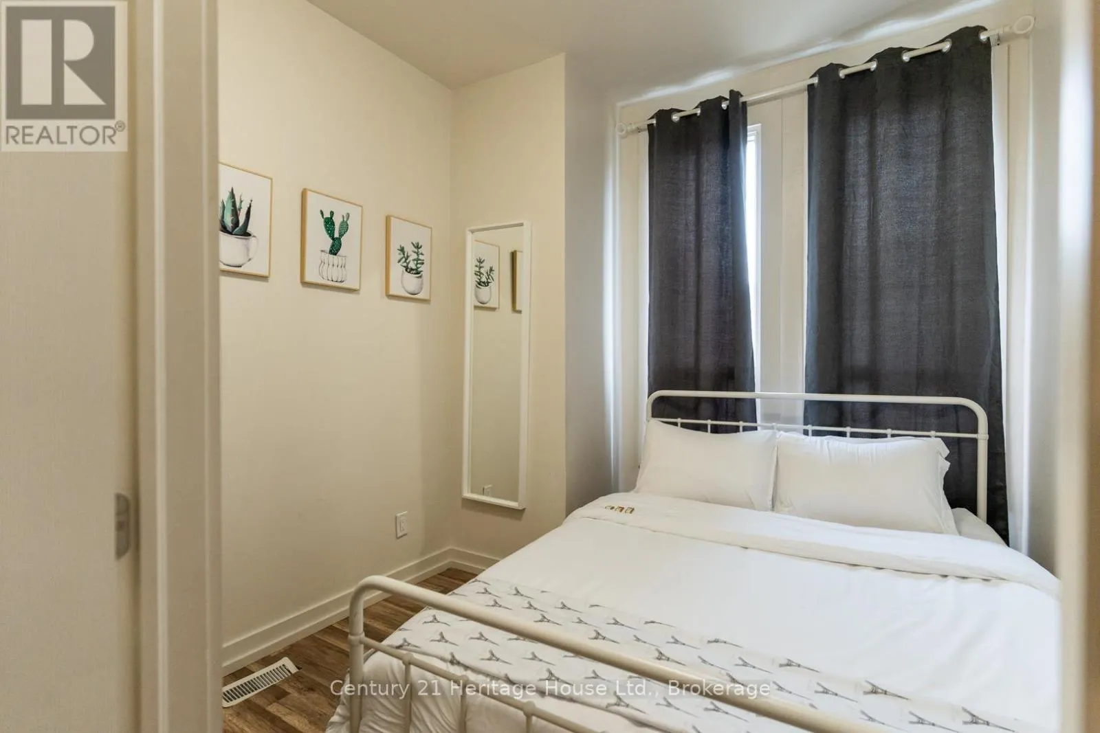 A - 210 WILSON STREET, #A