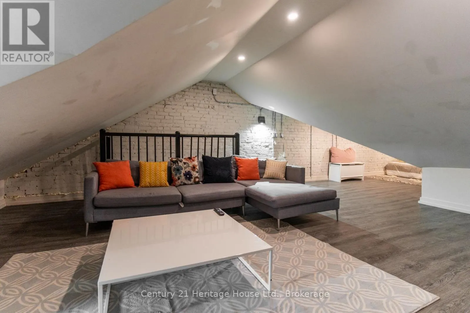 A - 210 WILSON STREET, #A