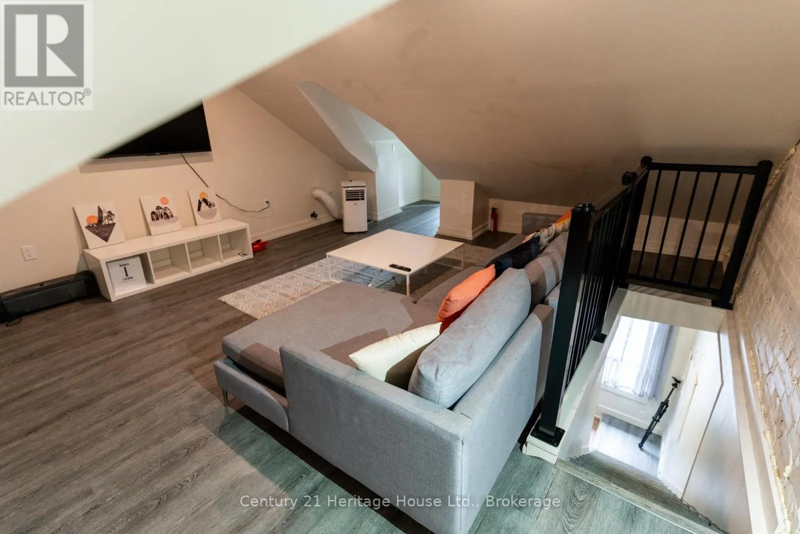 A - 210 WILSON STREET, #A