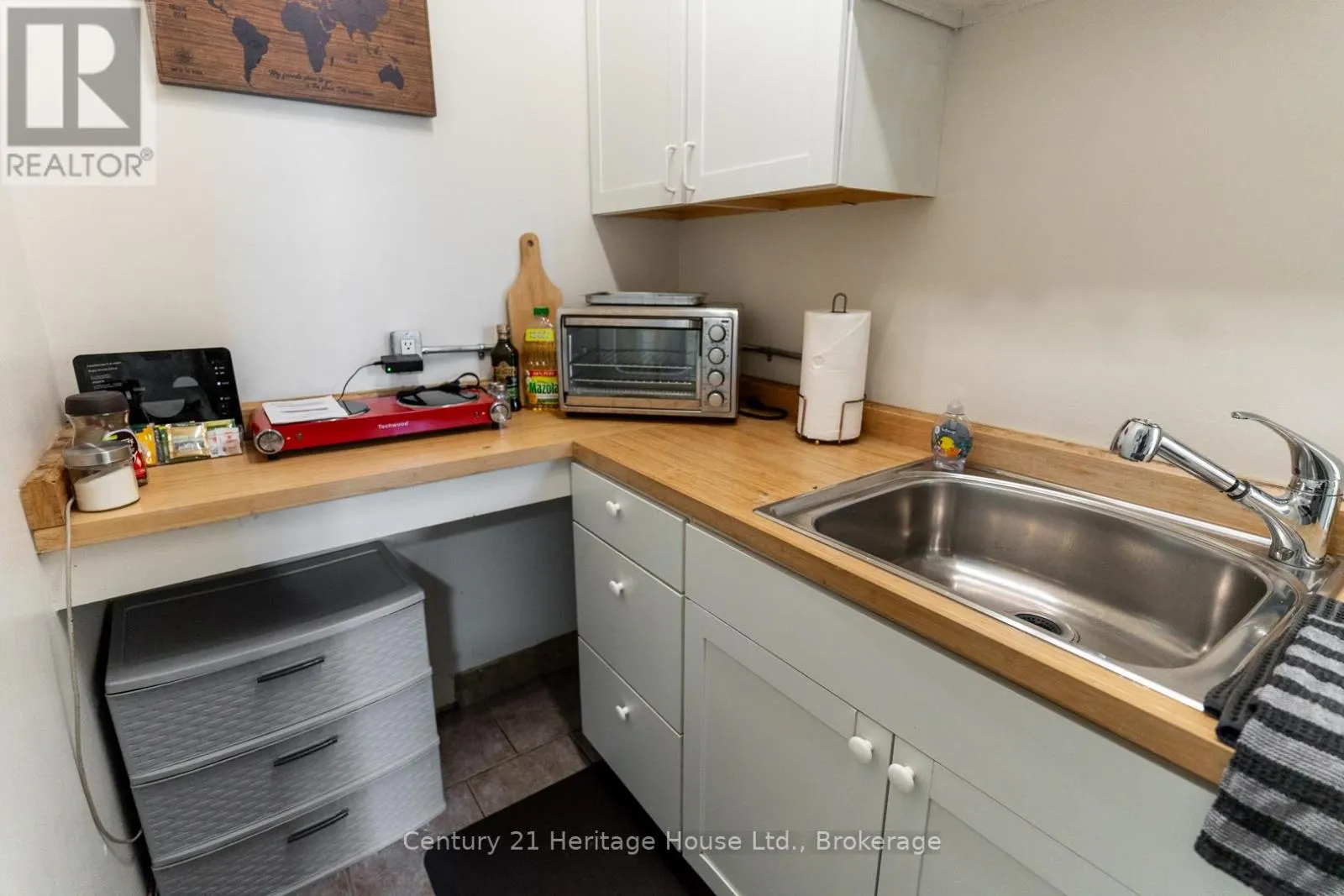 A - 210 WILSON STREET, #A