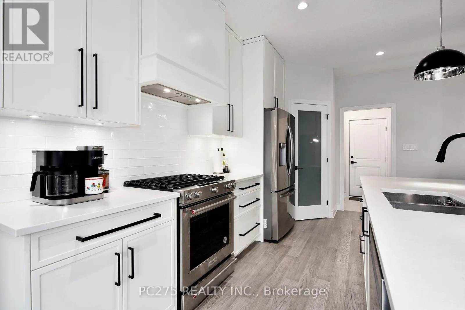 10 - 2022 UPPERPOINT BOULEVARD, #10