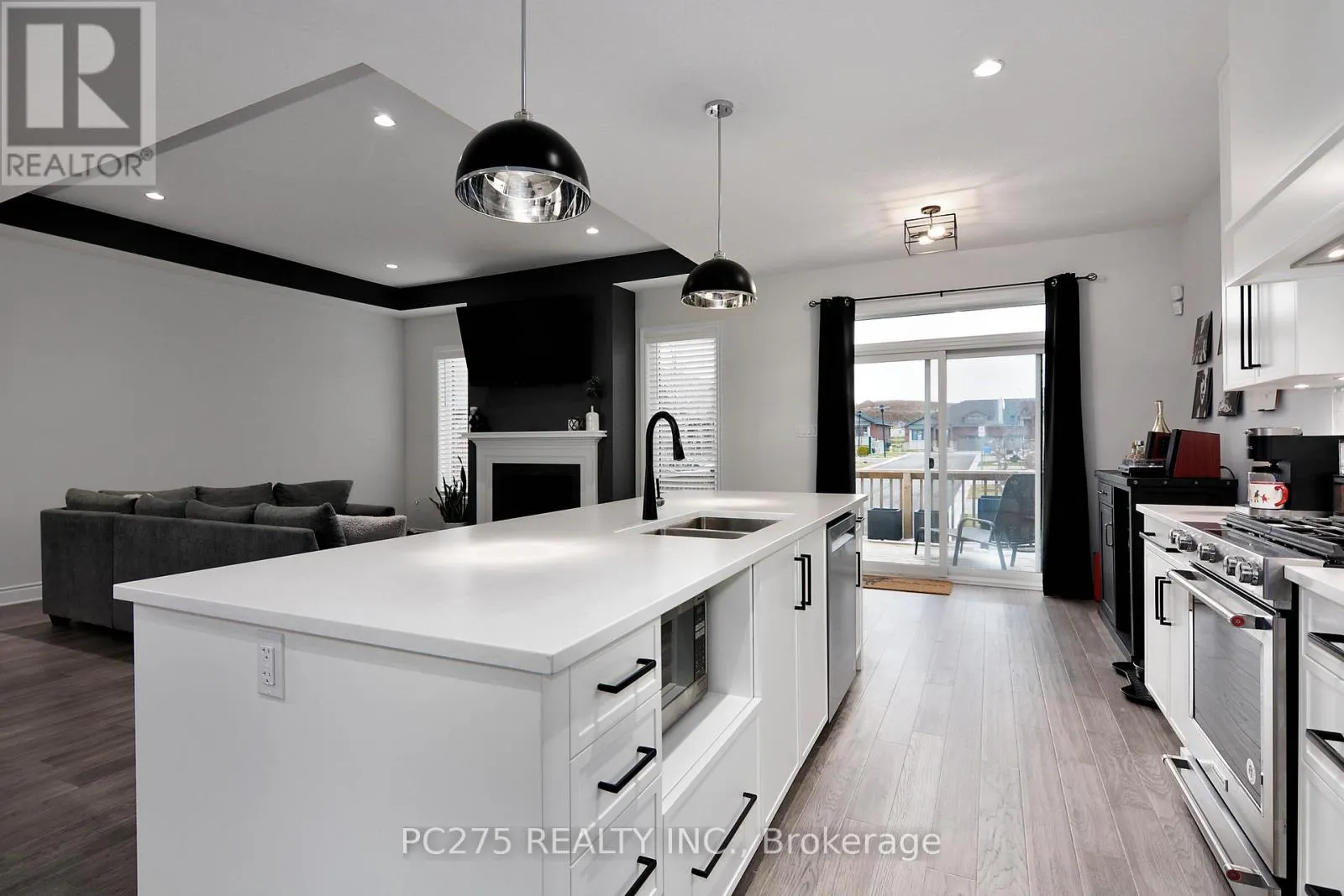10 - 2022 UPPERPOINT BOULEVARD, #10