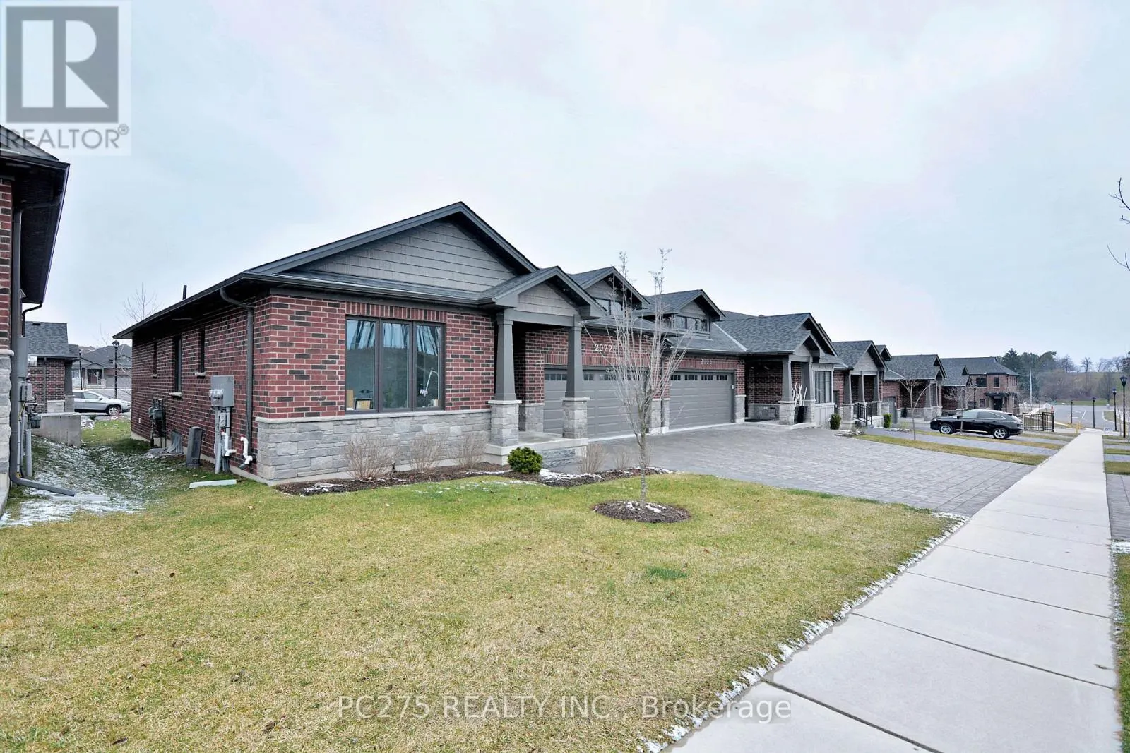 10 - 2022 UPPERPOINT BOULEVARD, #10