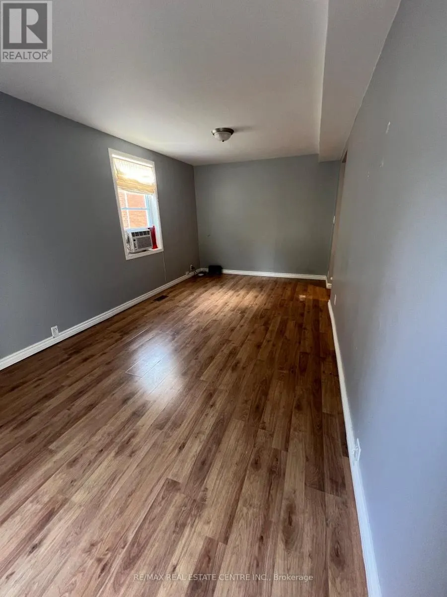 140 MAIN STREET W