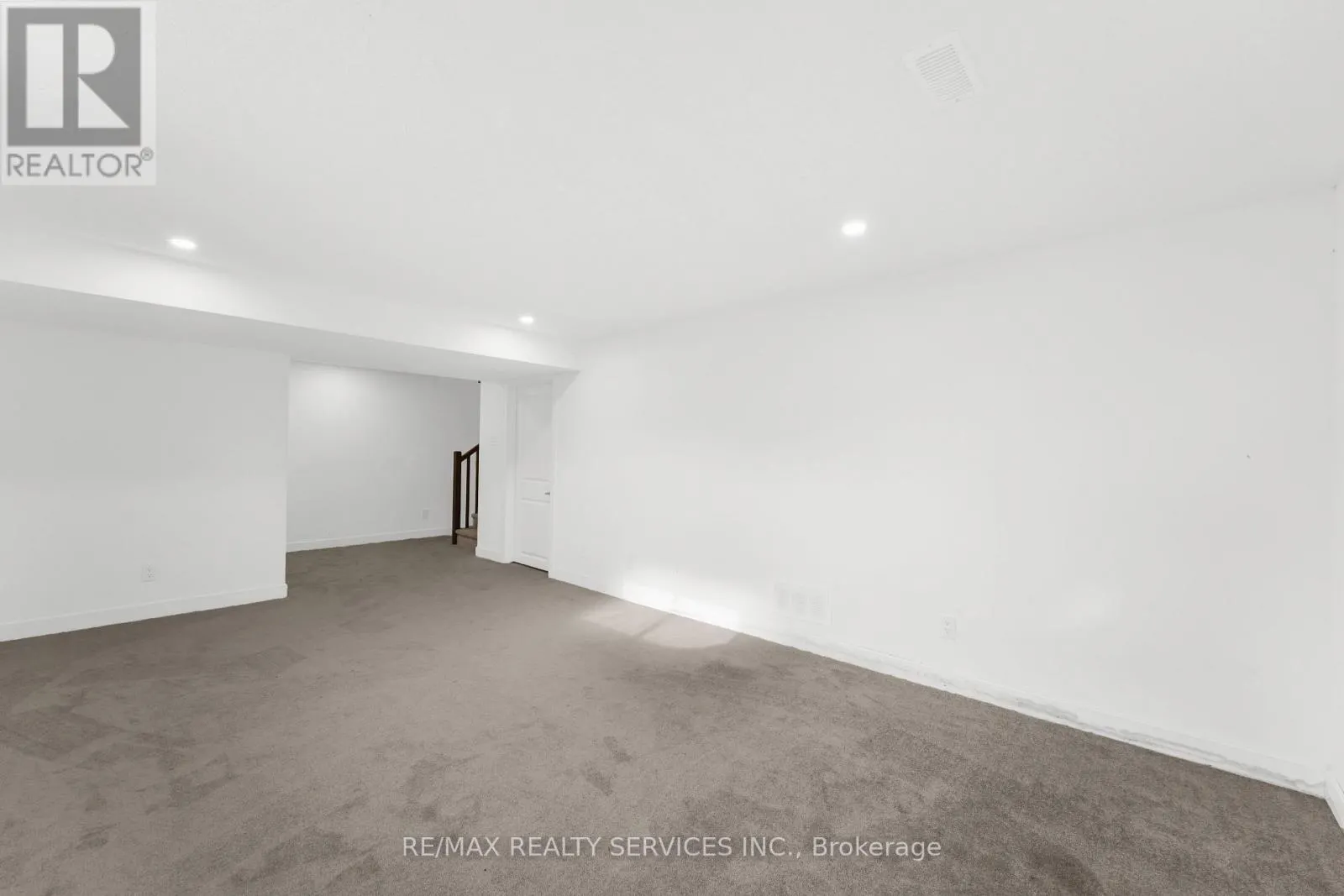 51 MOOSONEE CRESCENT