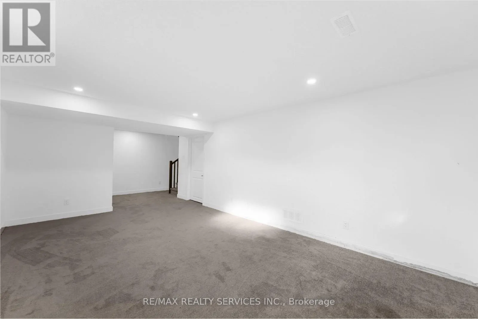 51 MOOSONEE CRESCENT