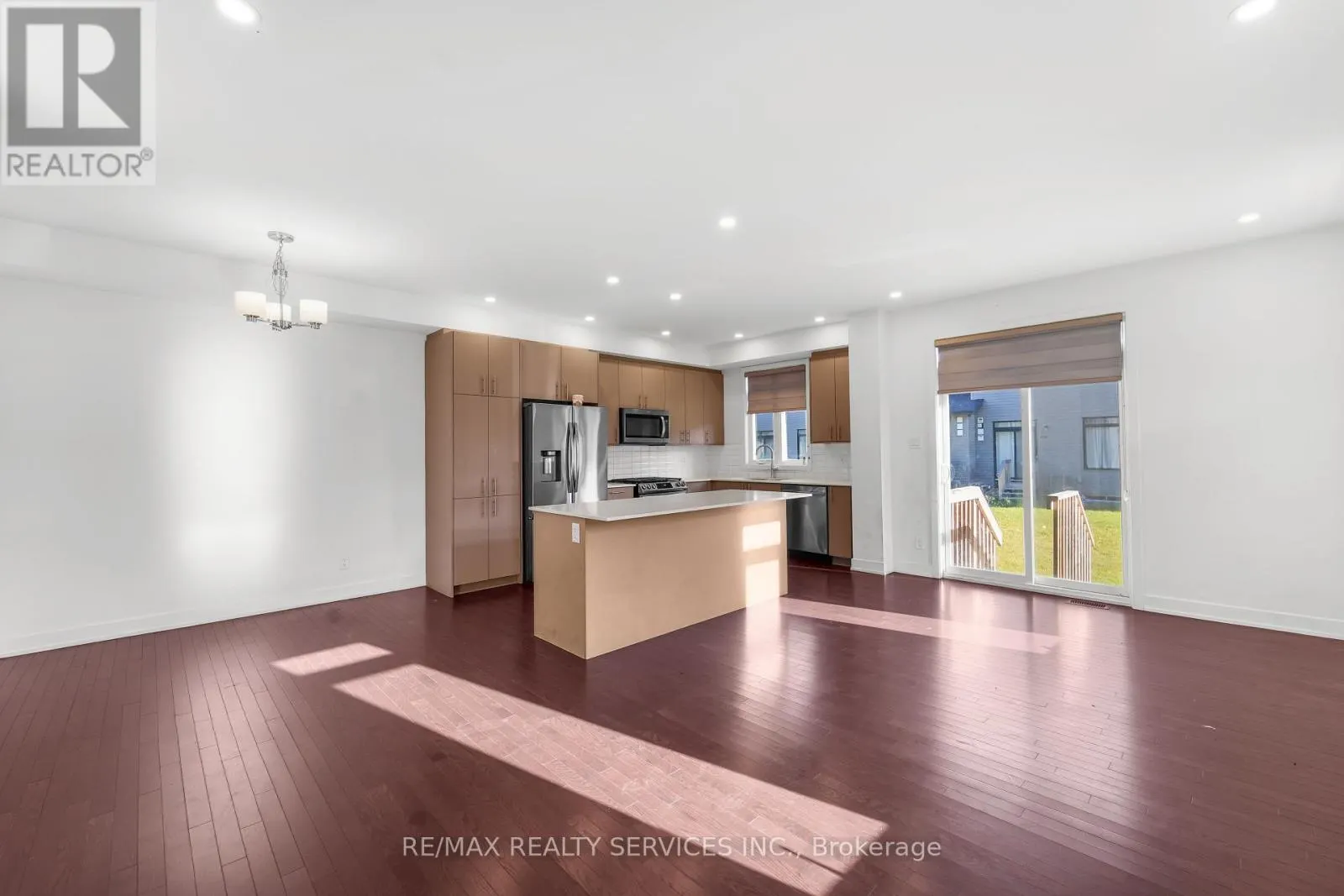 51 MOOSONEE CRESCENT