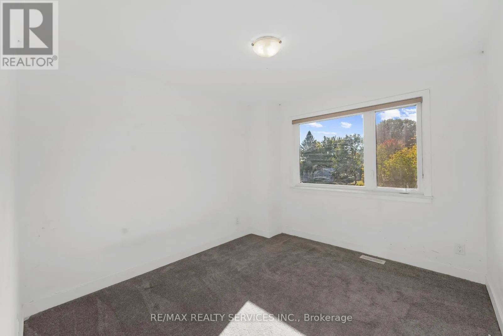 51 MOOSONEE CRESCENT