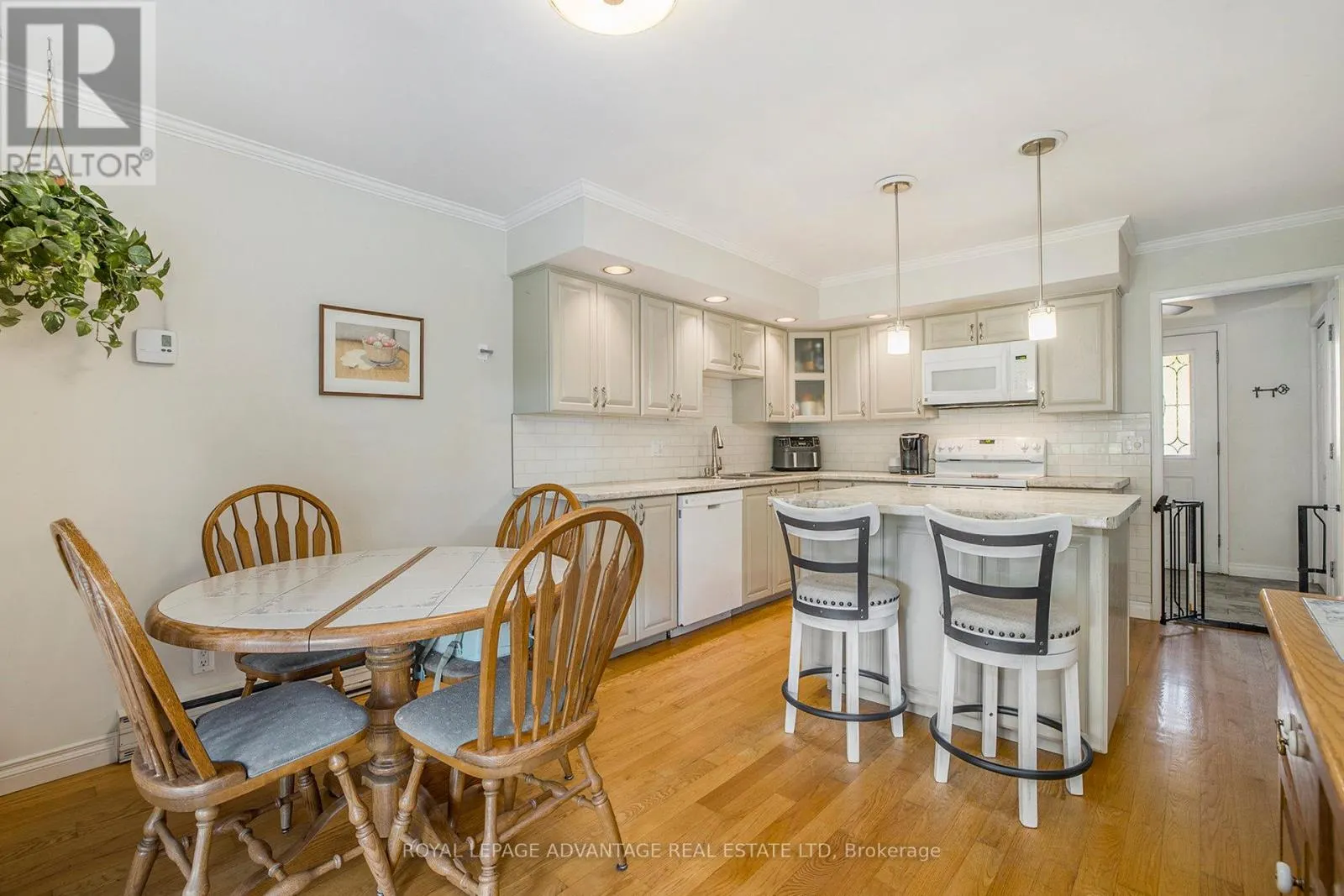 6 FAIRLANE DRIVE