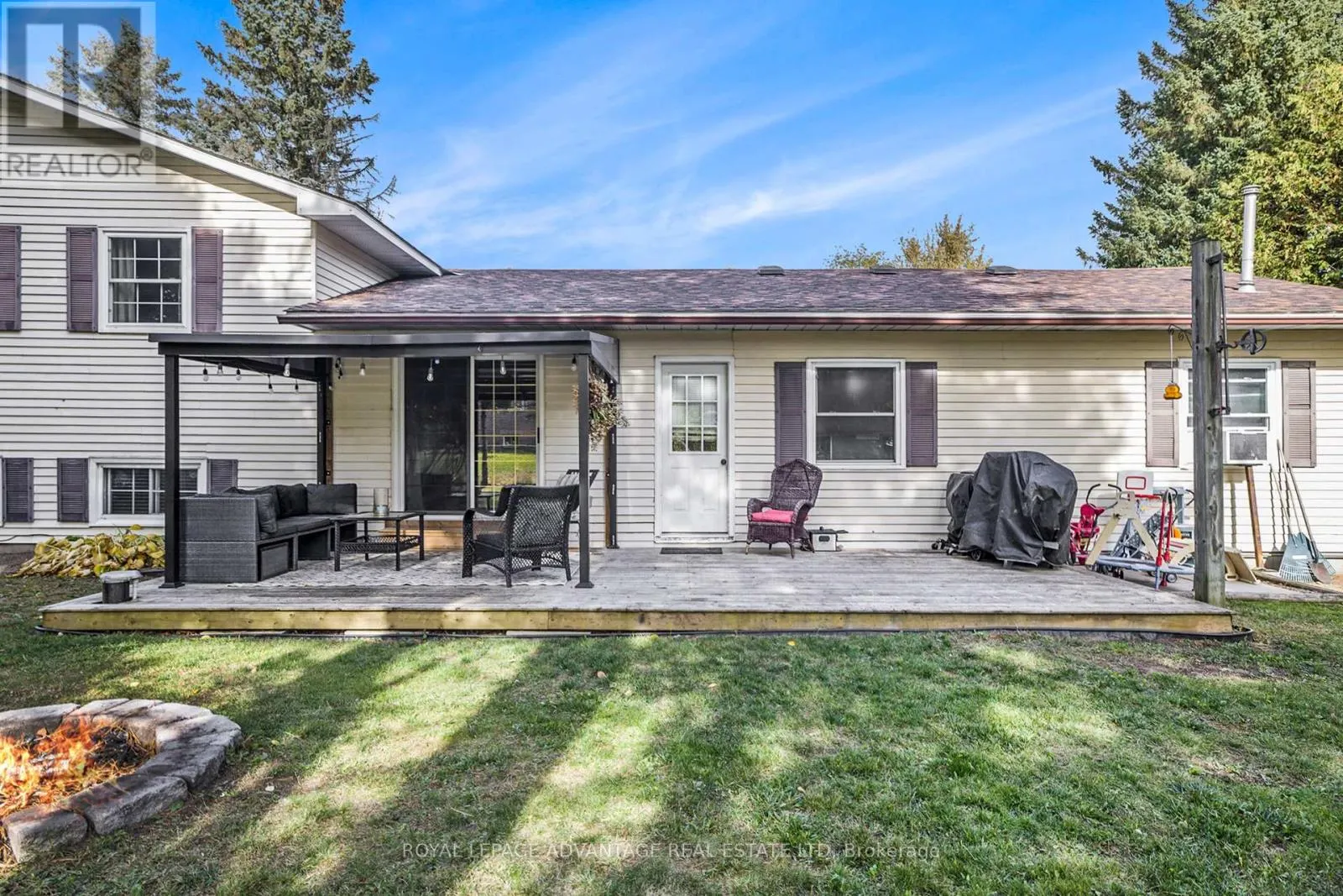 6 FAIRLANE DRIVE