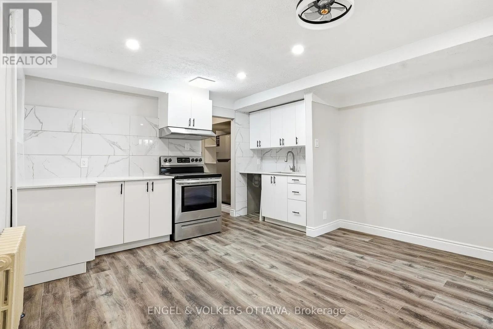 5 - 287 ST LAURENT BOULEVARD