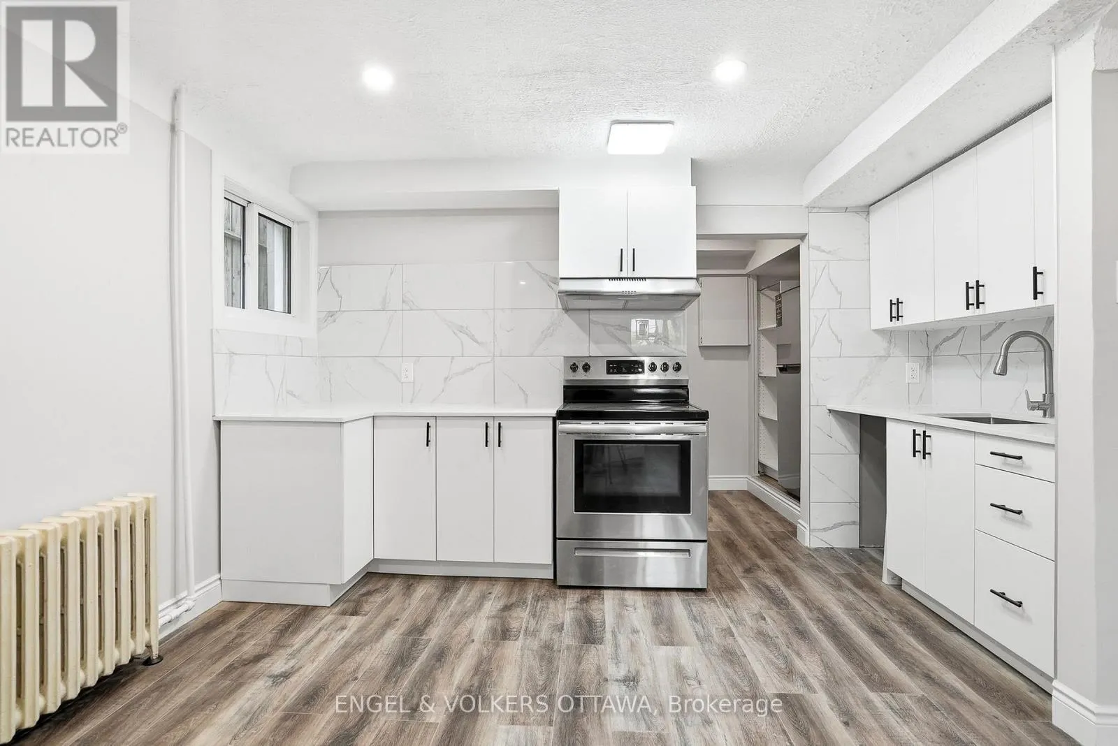 5 - 287 ST LAURENT BOULEVARD