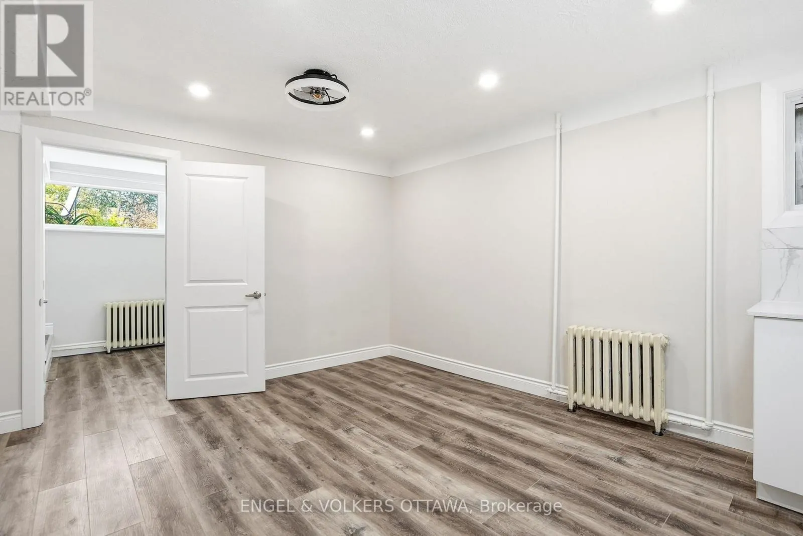 5 - 287 ST LAURENT BOULEVARD
