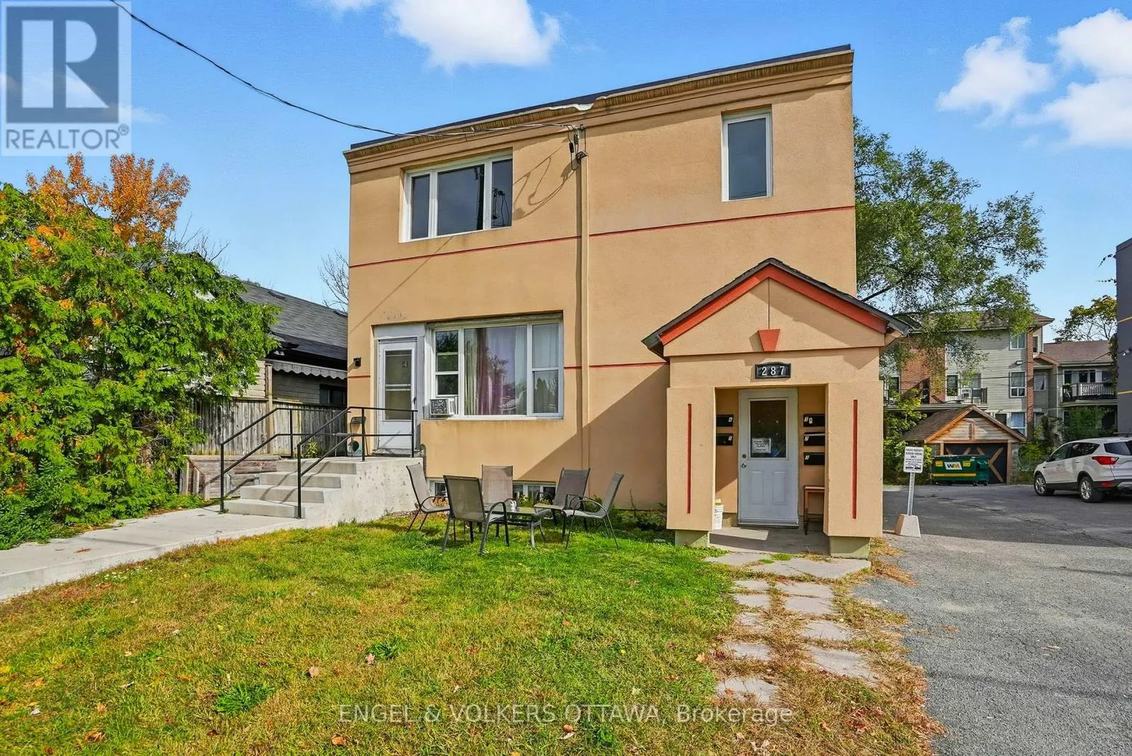 5 - 287 ST LAURENT BOULEVARD