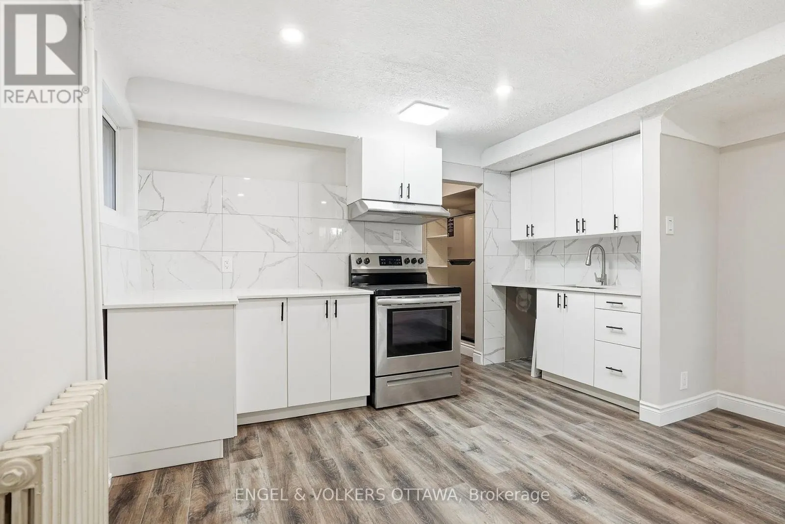 5 - 287 ST LAURENT BOULEVARD