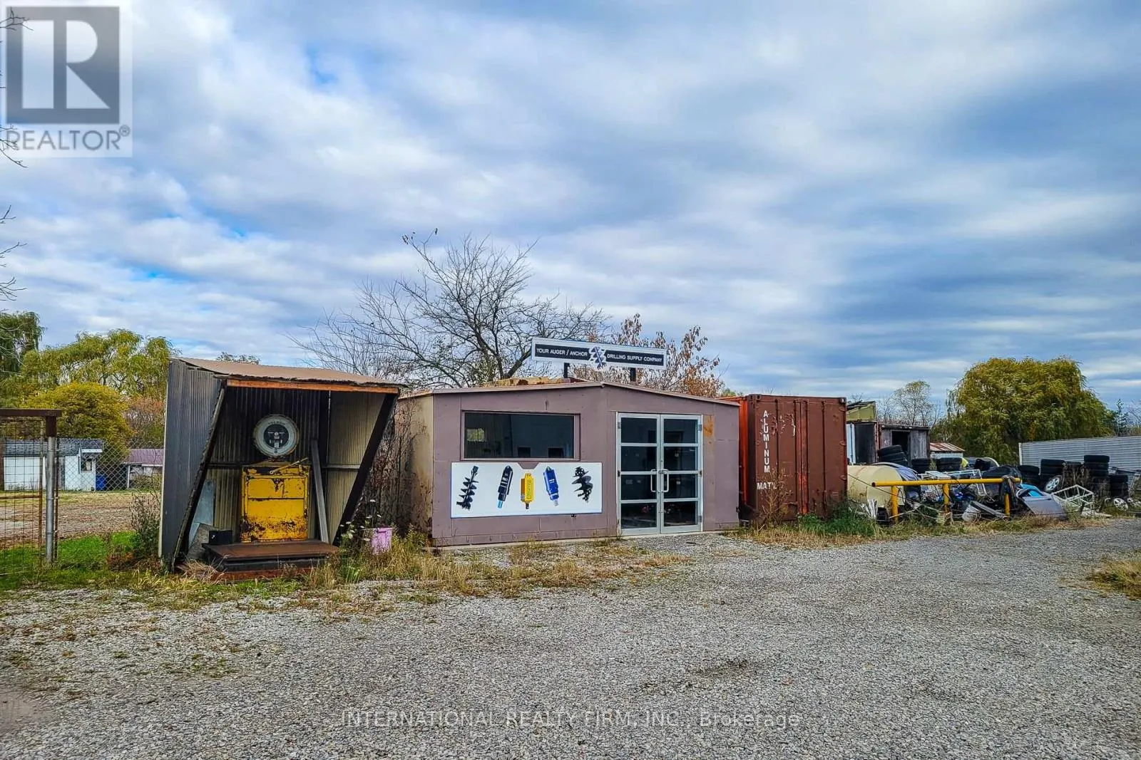 548 JUNCTION ROAD