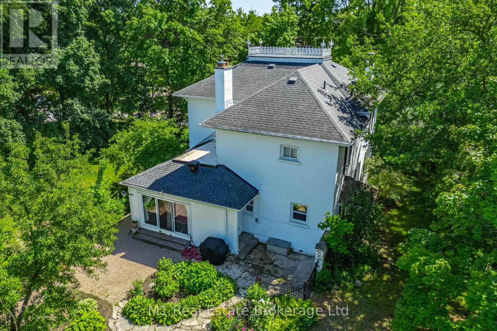 119 JOHN STREET W