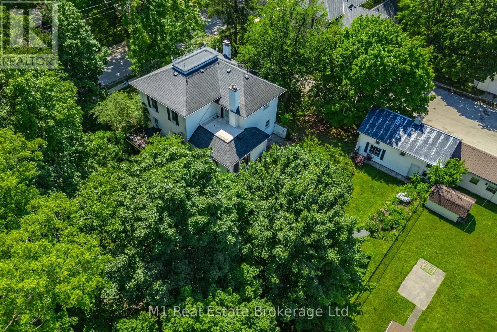 119 JOHN STREET W