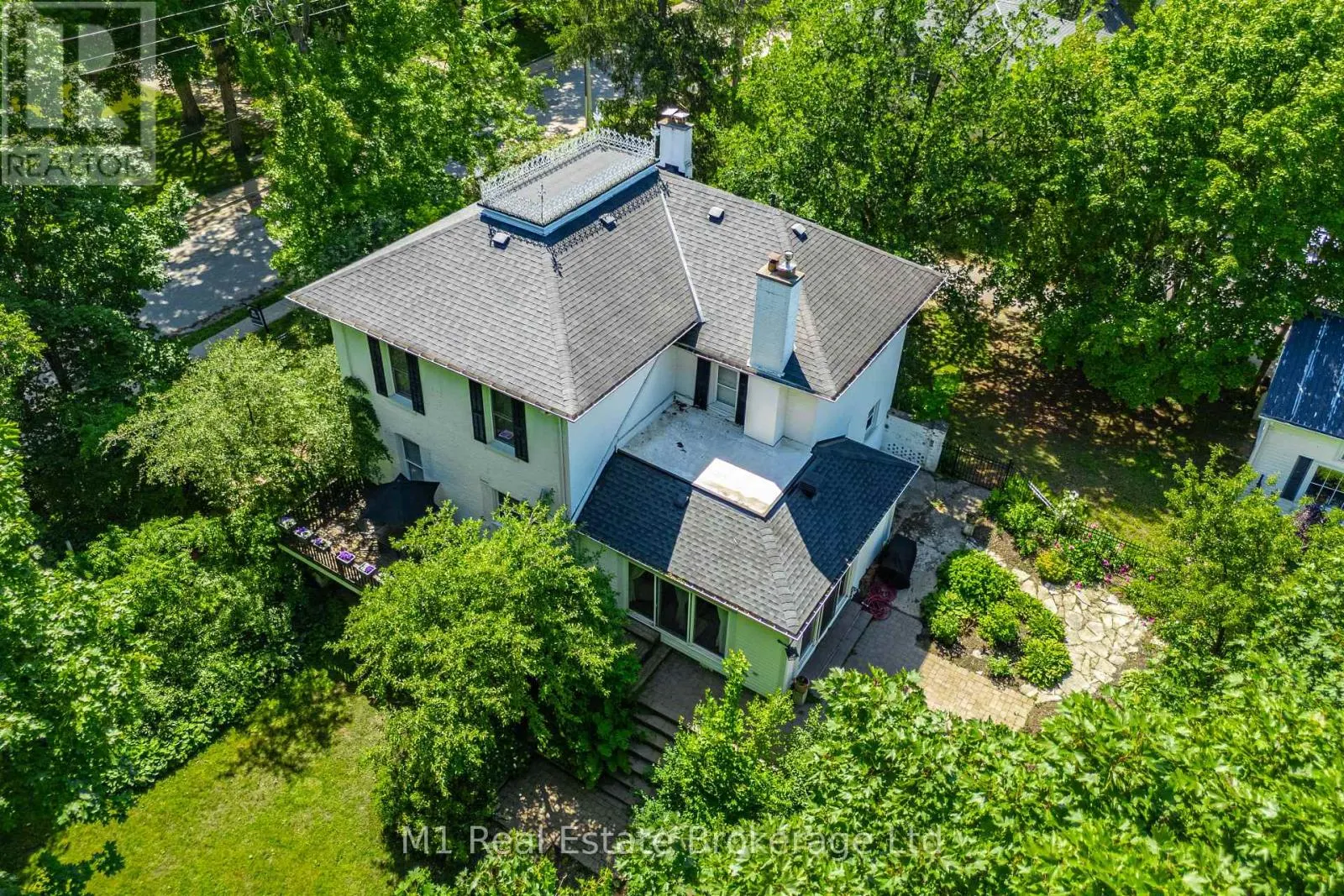 119 JOHN STREET W