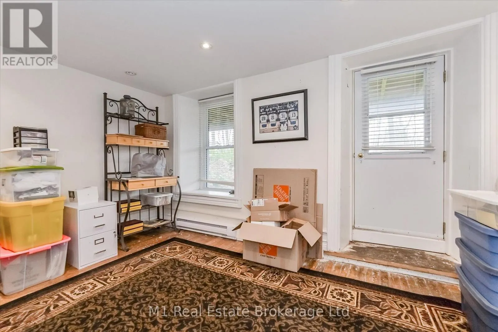 119 JOHN STREET W