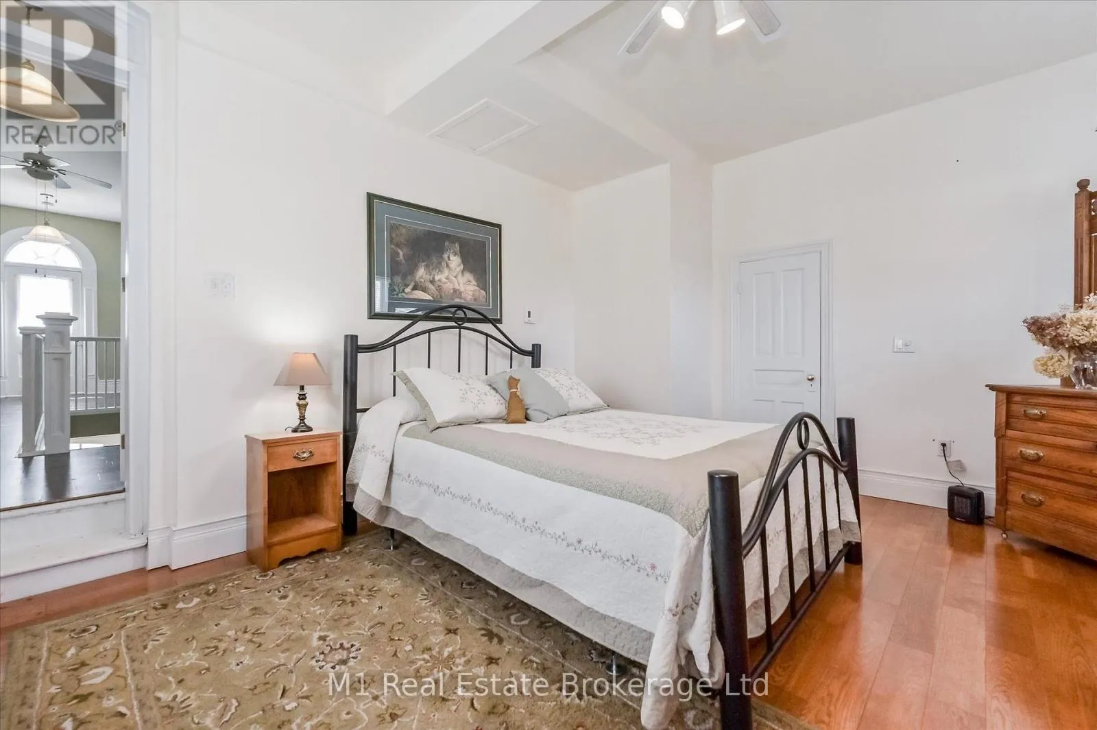 119 JOHN STREET W