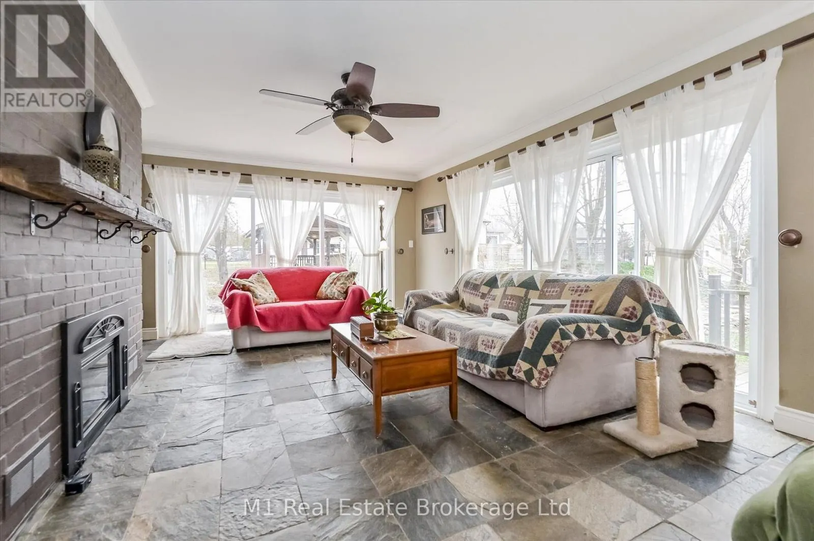 119 JOHN STREET W