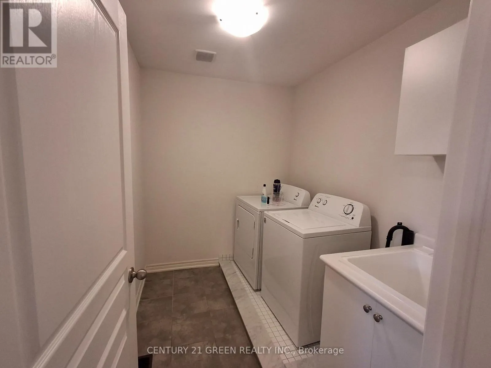 85 RIVERWALK DRIVE N