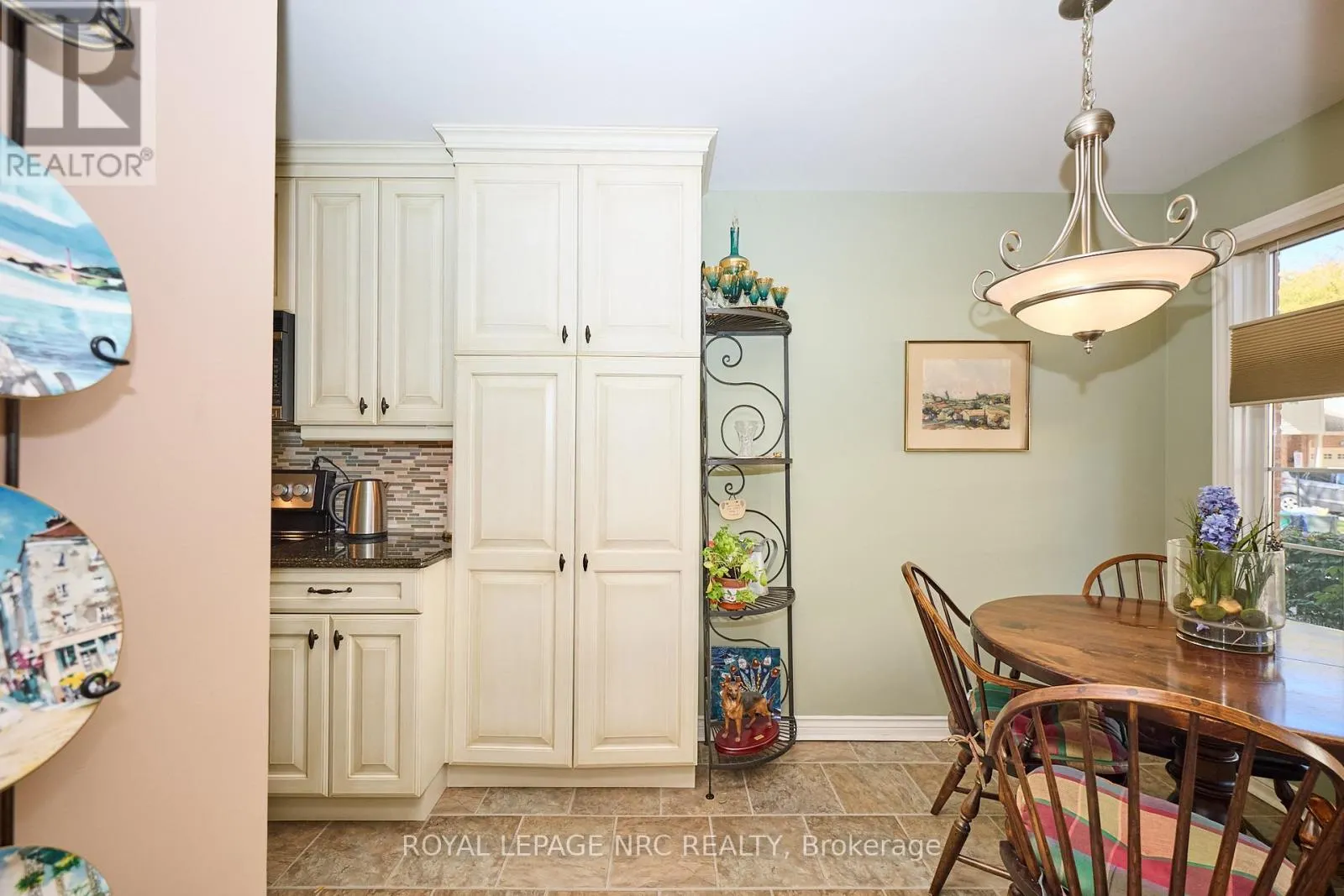 35 - 275 PELHAM ROAD, #35