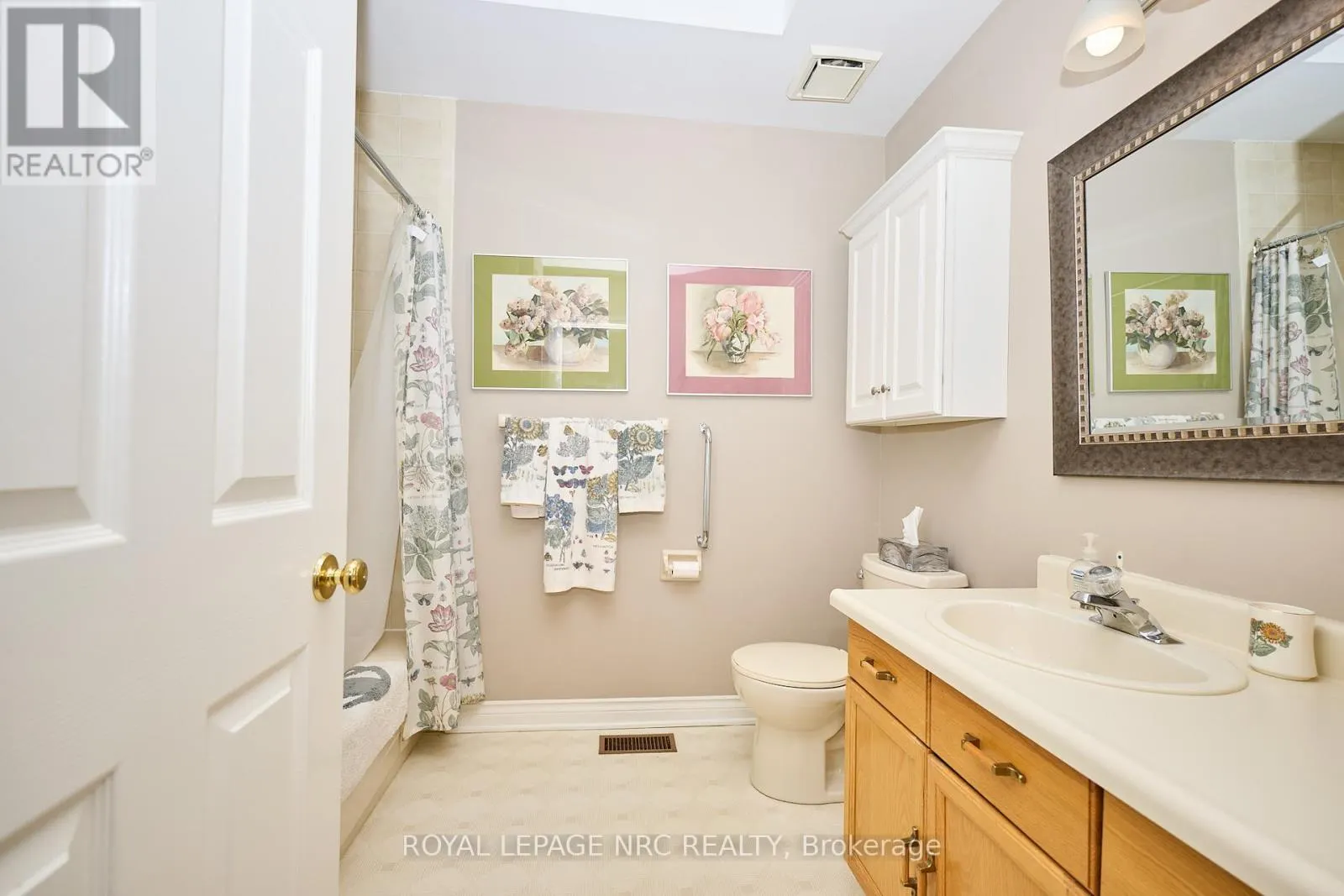 35 - 275 PELHAM ROAD, #35