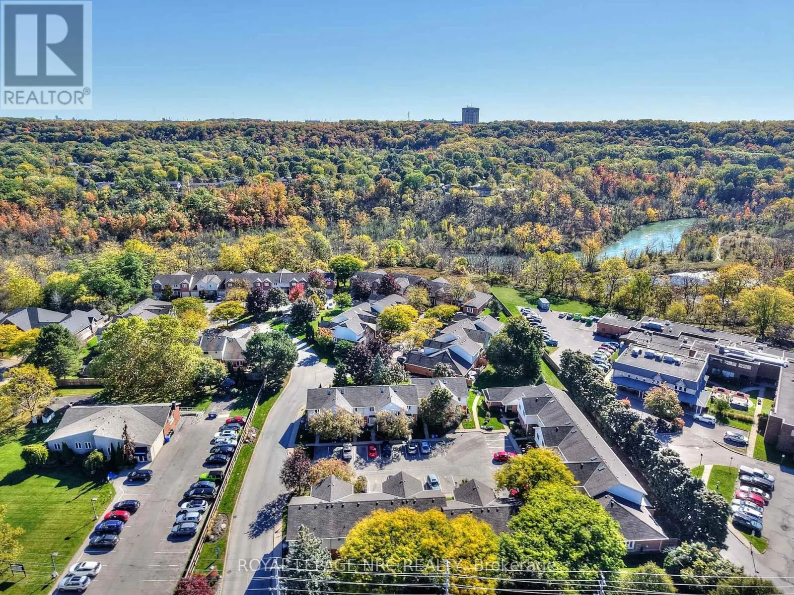 35 - 275 PELHAM ROAD, #35