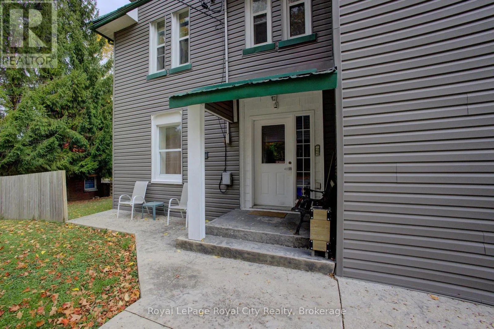 103 PATRICK STREET E
