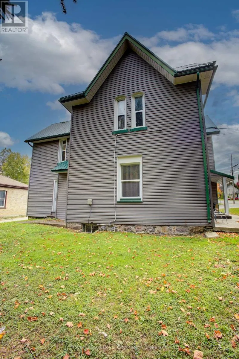 103 PATRICK STREET E