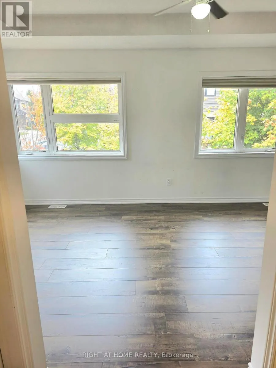13 - 91 POPPY DRIVE E