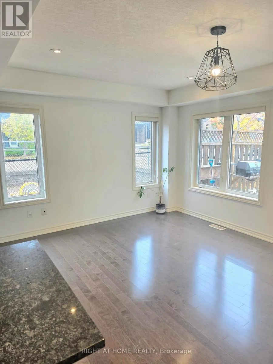 13 - 91 POPPY DRIVE E