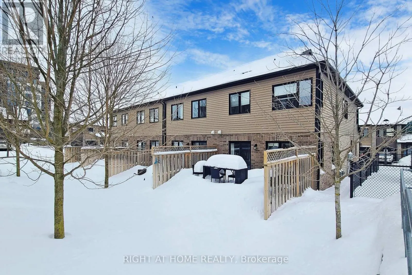 13 - 91 POPPY DRIVE E