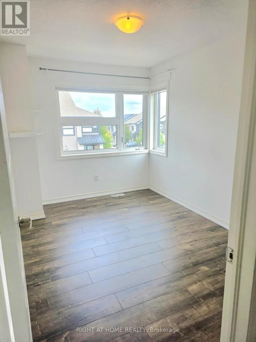 13 - 91 POPPY DRIVE E